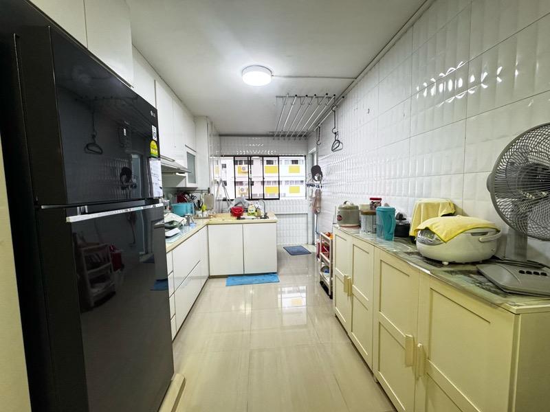 HDB Apartment for Rent: D23, 670105