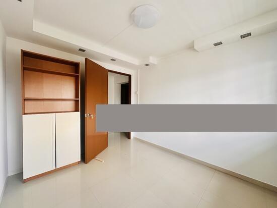 HDB Apartment for Rent, 15 Beach Road HDB Apartment For Rent, $4,500, 3 Bed 1 Bath 829 sqft $5.43 psf, SGD 4,500 | 99-year Leasehold