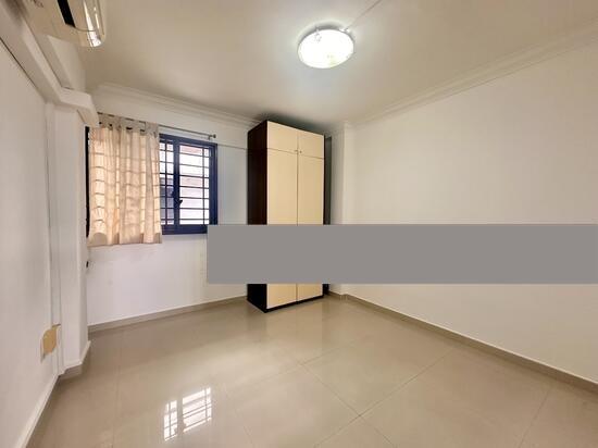 HDB Apartment for Rent, 15 Beach Road HDB Apartment For Rent, $4,500, 3 Bed 1 Bath 829 sqft $5.43 psf, SGD 4,500 | 99-year Leasehold