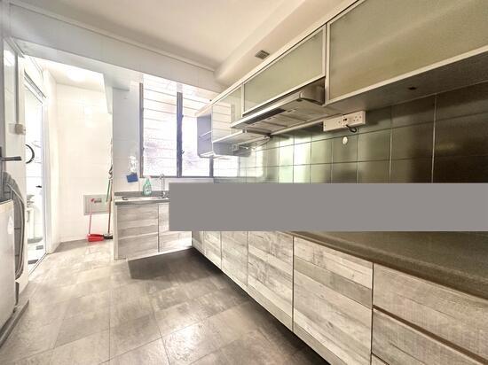 HDB Apartment for Rent, 15 Beach Road HDB Apartment For Rent, $4,500, 3 Bed 1 Bath 829 sqft $5.43 psf, SGD 4,500 | 99-year Leasehold
