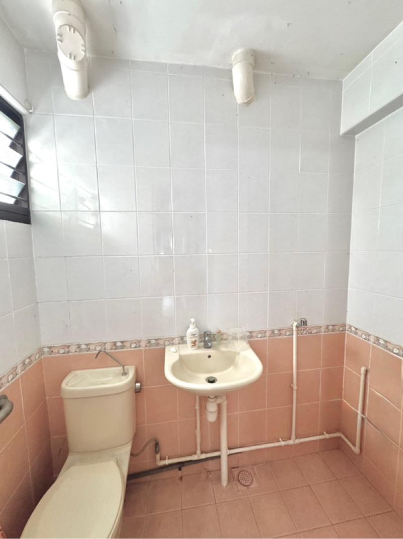 HDB Apartment for Rent, 110 Bishan Street 12 HDB Apartment For Rent, $3,200, 2 Bed 2 Bath 688 sqft $4.65 psf, SGD 3,200 | 99-year Leasehold