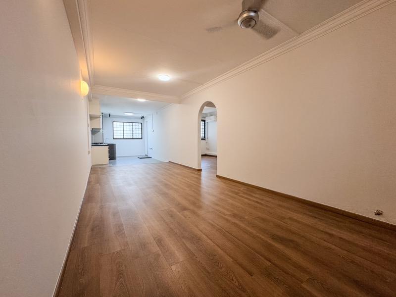 Prop-GPT: HDB Apartment: D23 Bukit Batok 313 Bukit Batok Street 32
