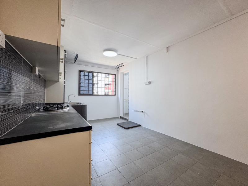 HDB Apartment for Rent, 313 Bukit Batok Street 32 HDB Apartment For Rent, $3,100, 2 Bed 2 Bath 731 sqft $4.24 psf, SGD 3,100 | 99-year Leasehold