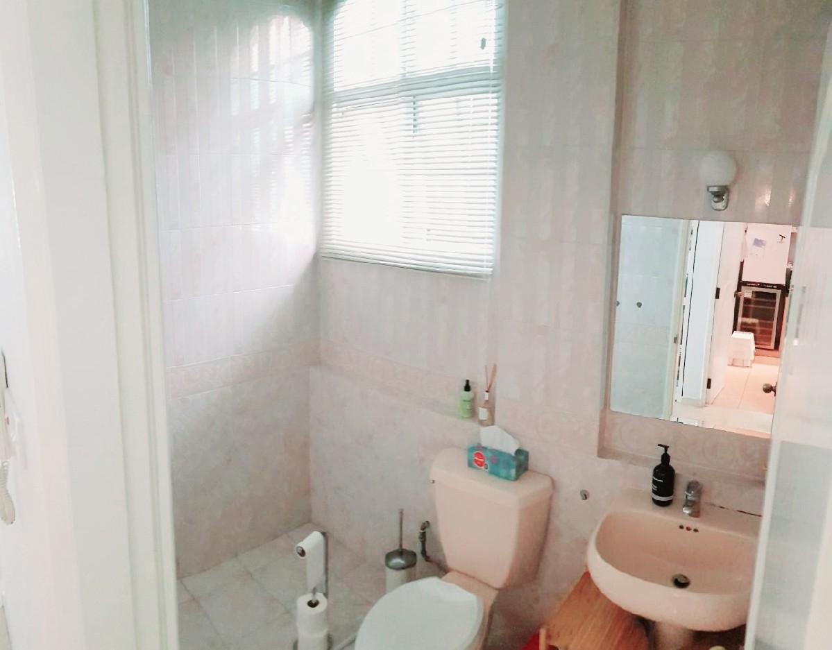 Bournemouth Road Semi-Detached House For Rent, $10,000, 5 Bed 5 Bath 3,800 sqft $3.03 psf