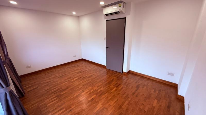 Semi-Detached for Rent: D22