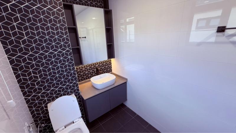 Semi-Detached for Rent: D22