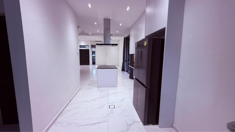 Semi-Detached for Rent: D22
