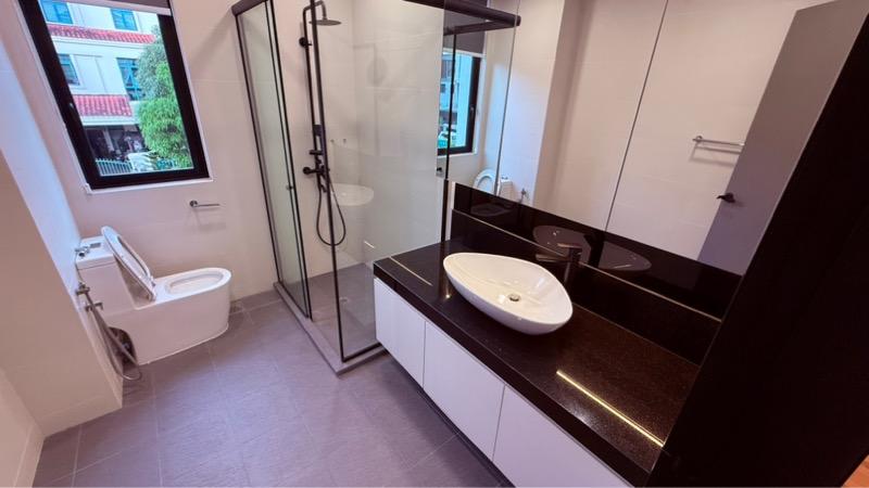 Semi-Detached for Rent: D22