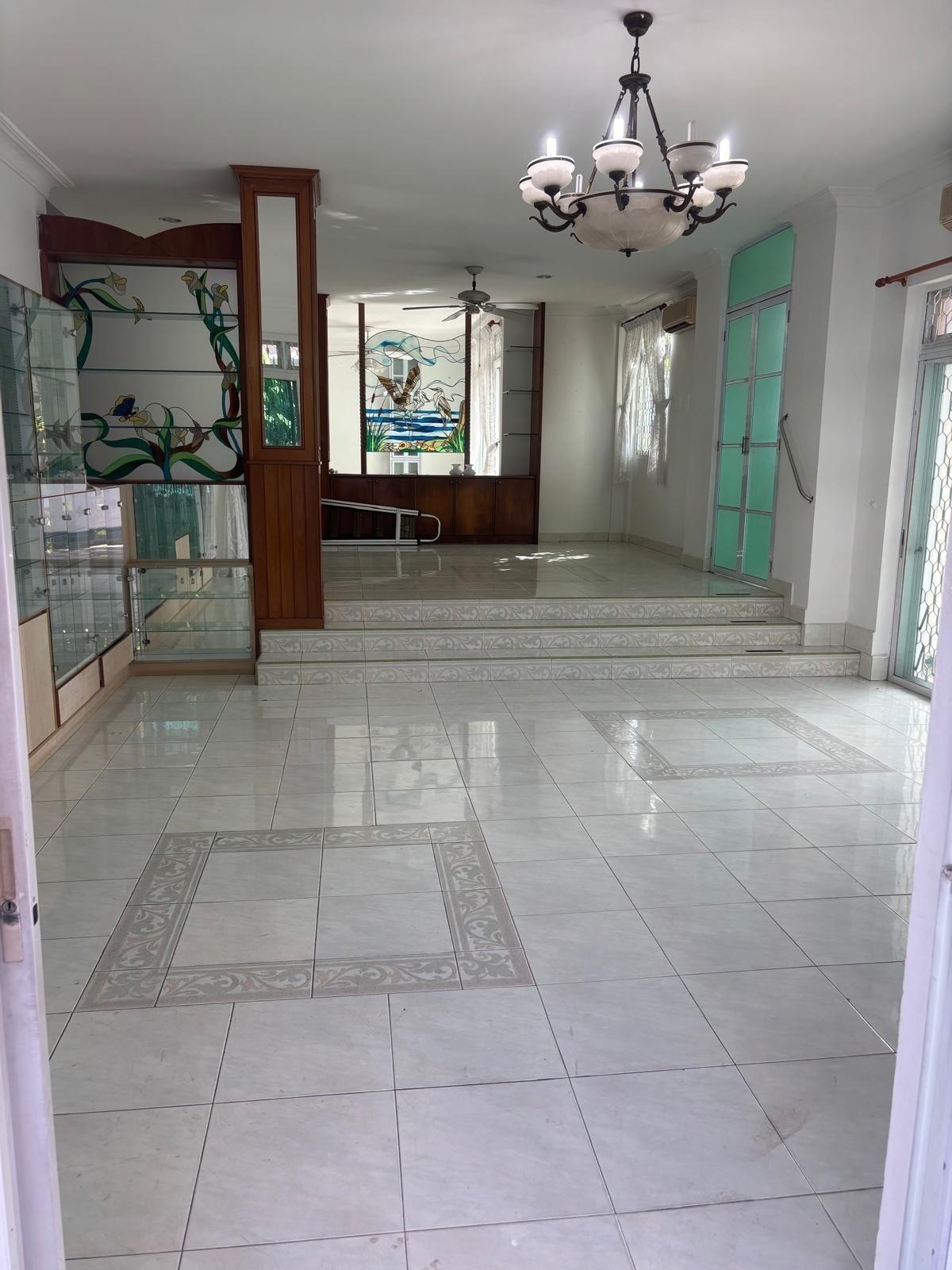 Prop-GPT: Bungalow: D27  8B JALAN HIKAYAT