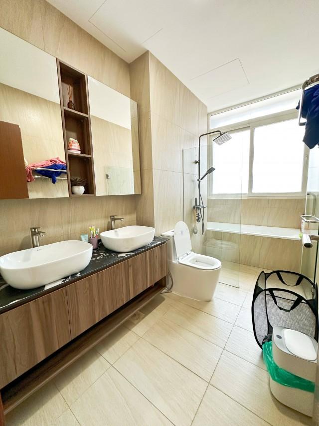 The Oasis of the North Terraced House For Rent, $10,000, 6 Bed 7 Bath 3,400 sqft $5.56 psf