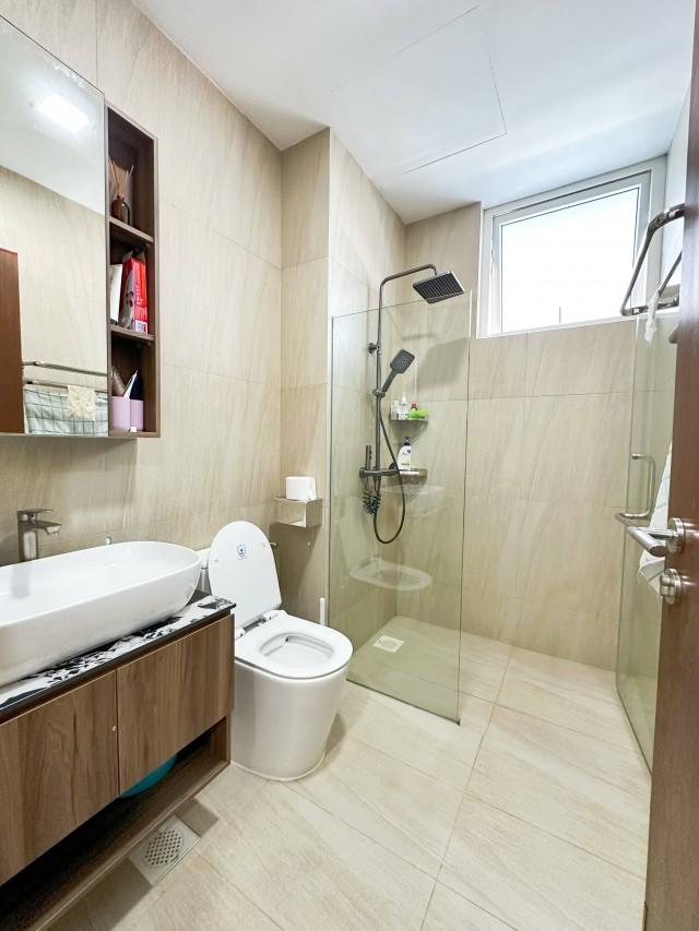 The Oasis of the North Terraced House For Rent, $10,000, 6 Bed 7 Bath 3,400 sqft $5.56 psf