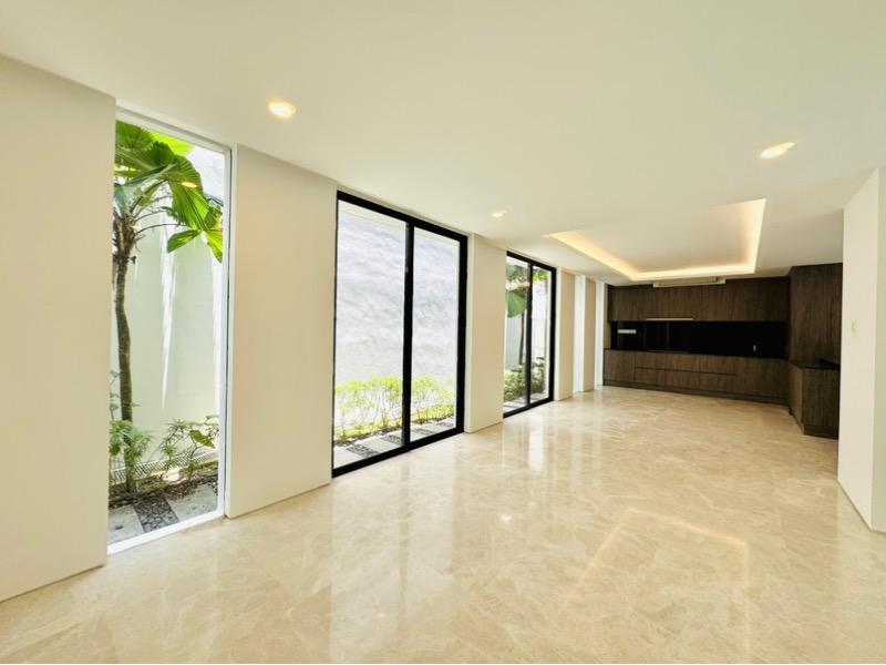 Detached for Rent, 65 CORONATION ROAD WEST Detached House For Rent, $25,000, 5 Bed 7 Bath 9,000 sqft $5.30 psf, SGD 25,000