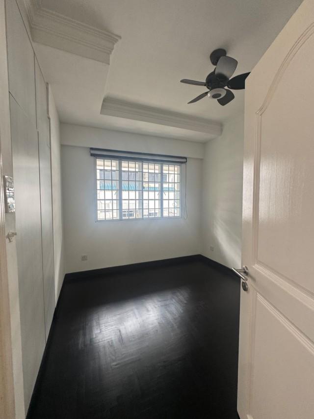 Gentle Villas Semi-Detached House For Rent, $12,000, 5 Bed 4 Bath 3,000 sqft $5.31 psf