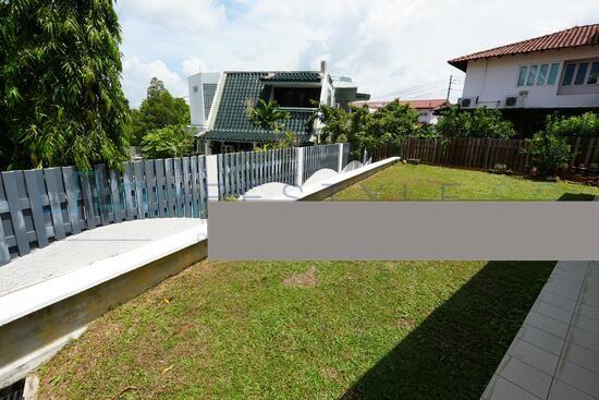 Prop-GPT: Bungalow: D17  Jalan Mariam