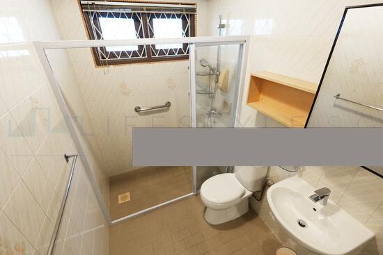 Jalan Mariam Bungalow House For Rent, $9,000, 4 Bed 4 Bath 2,800 sqft $1.30 psf