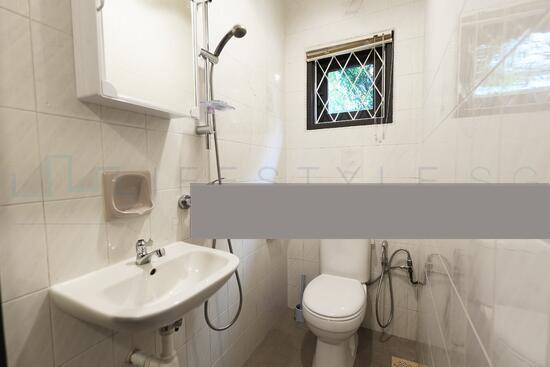 Jalan Mariam Bungalow House For Rent, $9,000, 4 Bed 4 Bath 2,800 sqft $1.30 psf