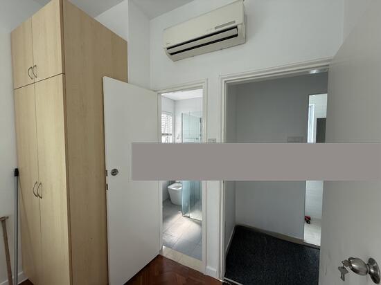 Semi-Detached for Rent: D21