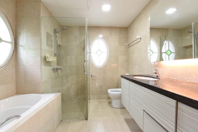 Semi-Detached for Rent, Gentle Villas Semi-Detached House For Rent, $19,000, 5 Bed 4 Bath 7,382 sqft $5.16 psf, SGD 19,000 | 99-year Leasehold