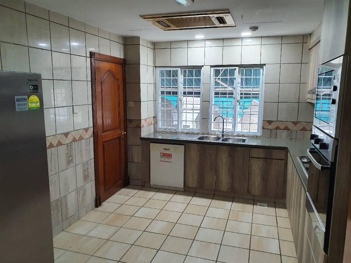 Detached for Rent, Gentle Villas Detached House For Rent, $19,000, 5 Bed 4 Bath 6,800 sqft $3.45 psf, SGD 19,000