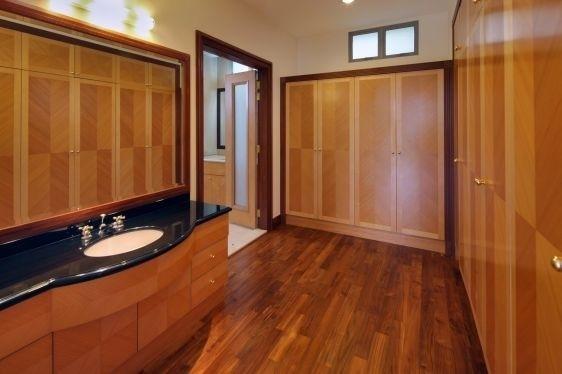Detached for Rent, Villas Holland Detached House For Rent, $47,000, 6 Bed 8 Bath 12,486 sqft $2.35 psf, SGD 47,000 | 999-year Leasehold
