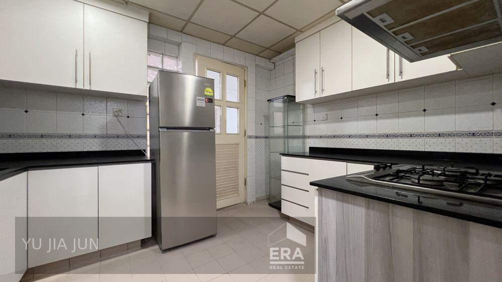 Condominium for Rent: 