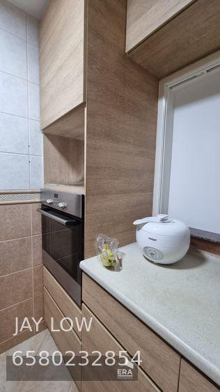 Condominium for Rent: 