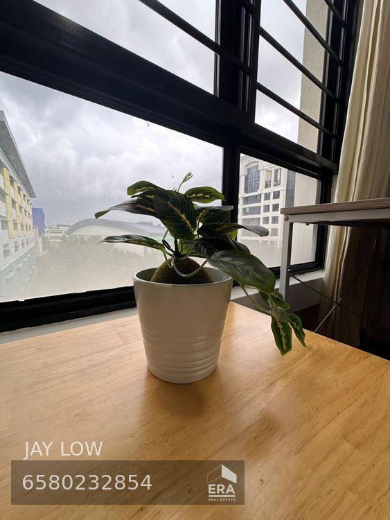Condominium for Rent: 
