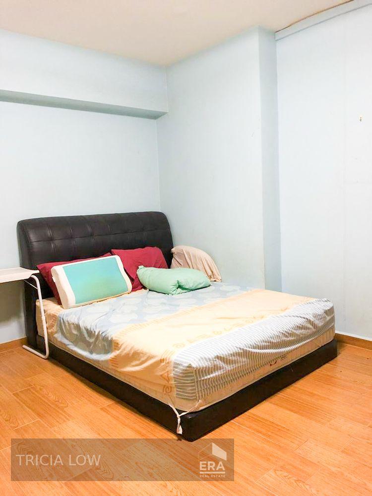 Prop-GPT: HDB - 1 room:   Compassvale Walk 225 Compassvale Walk For Rent