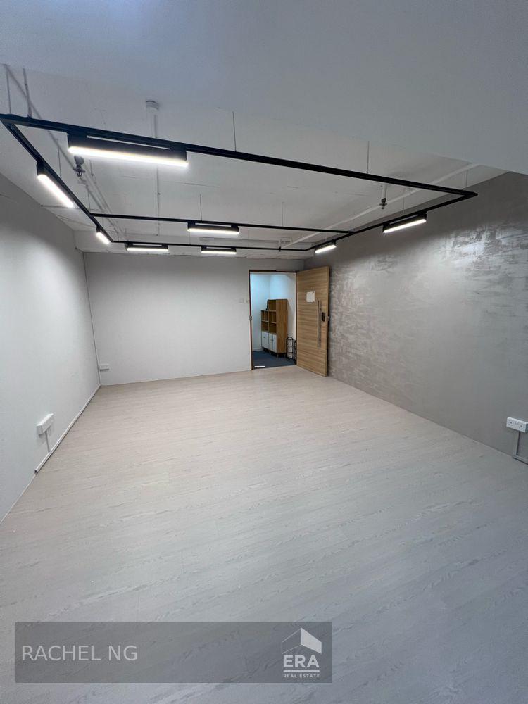 Prop-GPT: Light Industry:   Hillview Avenue Lam Soon Industrial Building For Rent