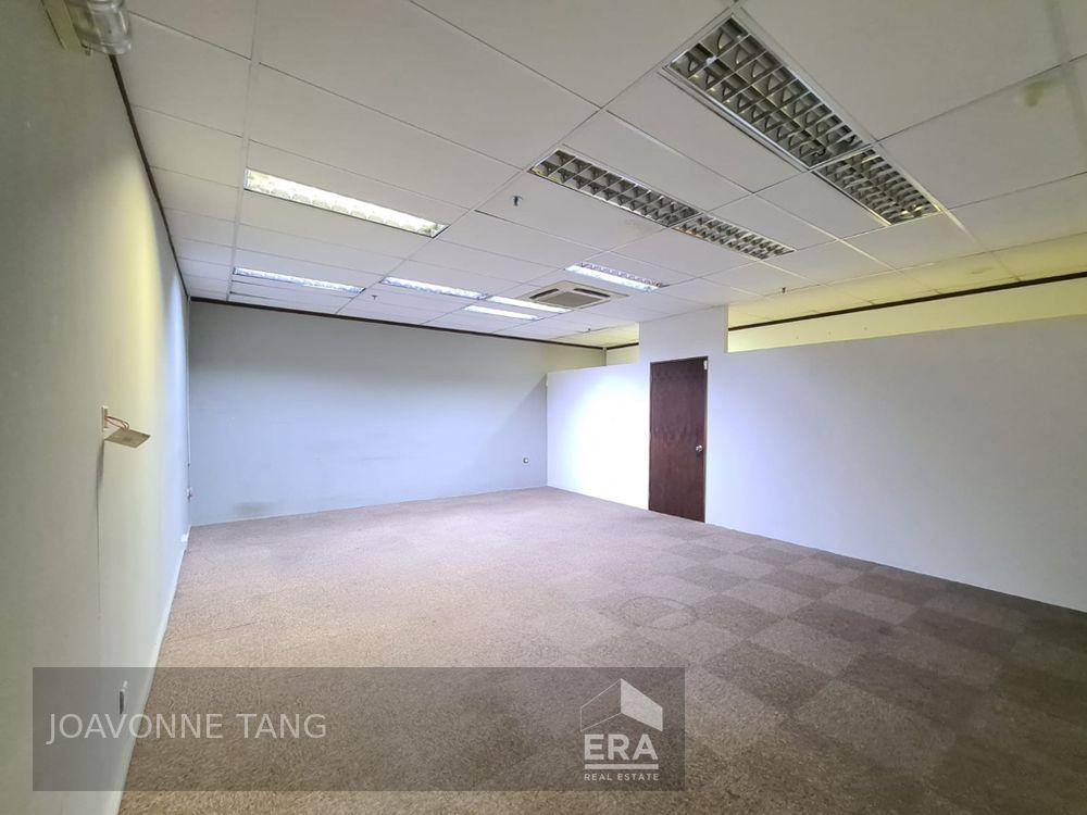 Prop-GPT: Light Industry:   Ubi Crescent Ubi Techpark For Rent