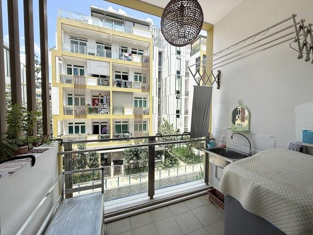 Condominium for Rent: D25, 737784