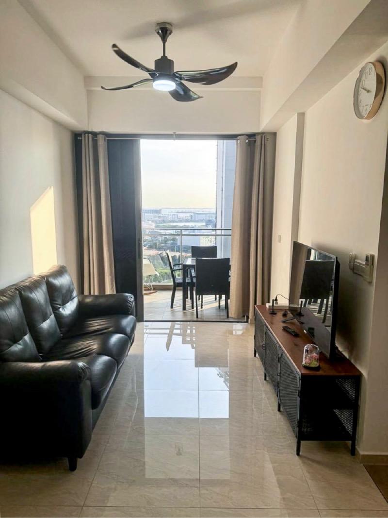 Prop-GPT: Condominium: D05  Parc Riviera