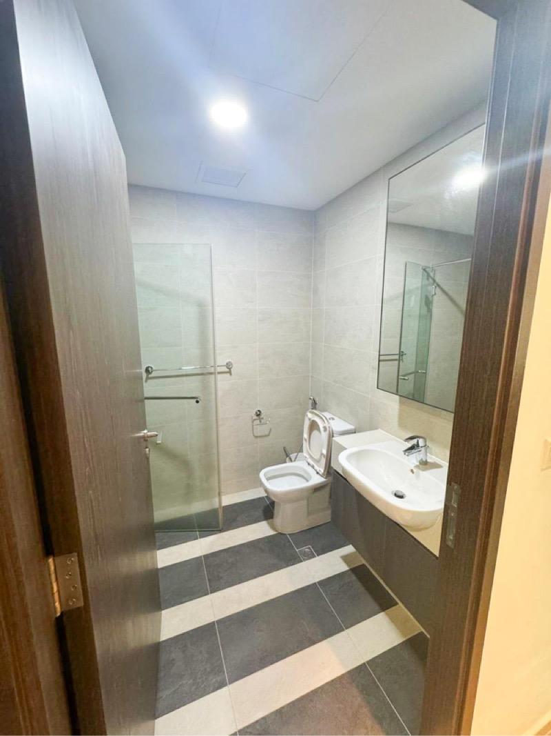 Condominium for Rent: D05, 126753