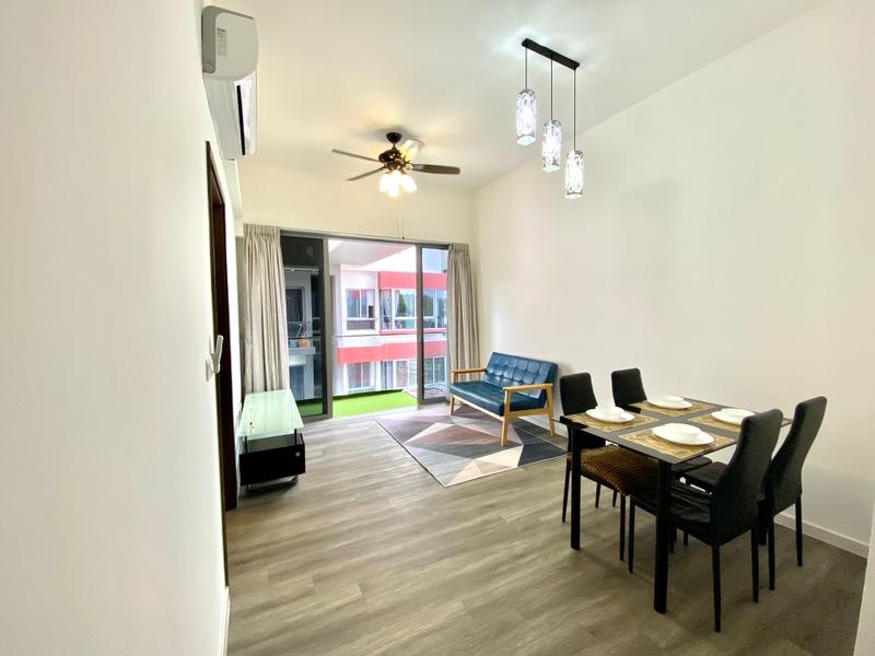 Prop-GPT: Condominium: D21 Upper Bukit Timah Suites De Laurel