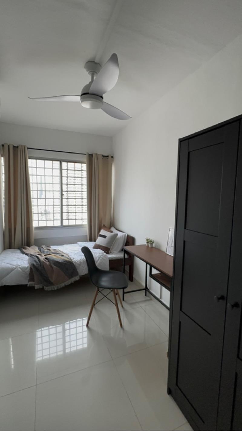 Apartment for Rent, People's Park Complex Apartment For Rent, $7,000, 6 Bed 4 Bath 1,120 sqft $6.25 psf, SGD 7,000