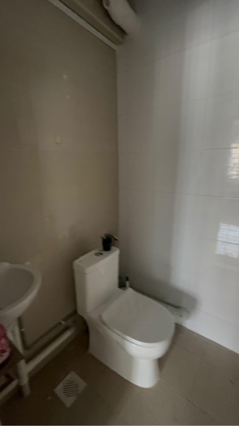 Apartment for Rent, People's Park Complex Apartment For Rent, $7,000, 6 Bed 4 Bath 1,120 sqft $6.25 psf, SGD 7,000