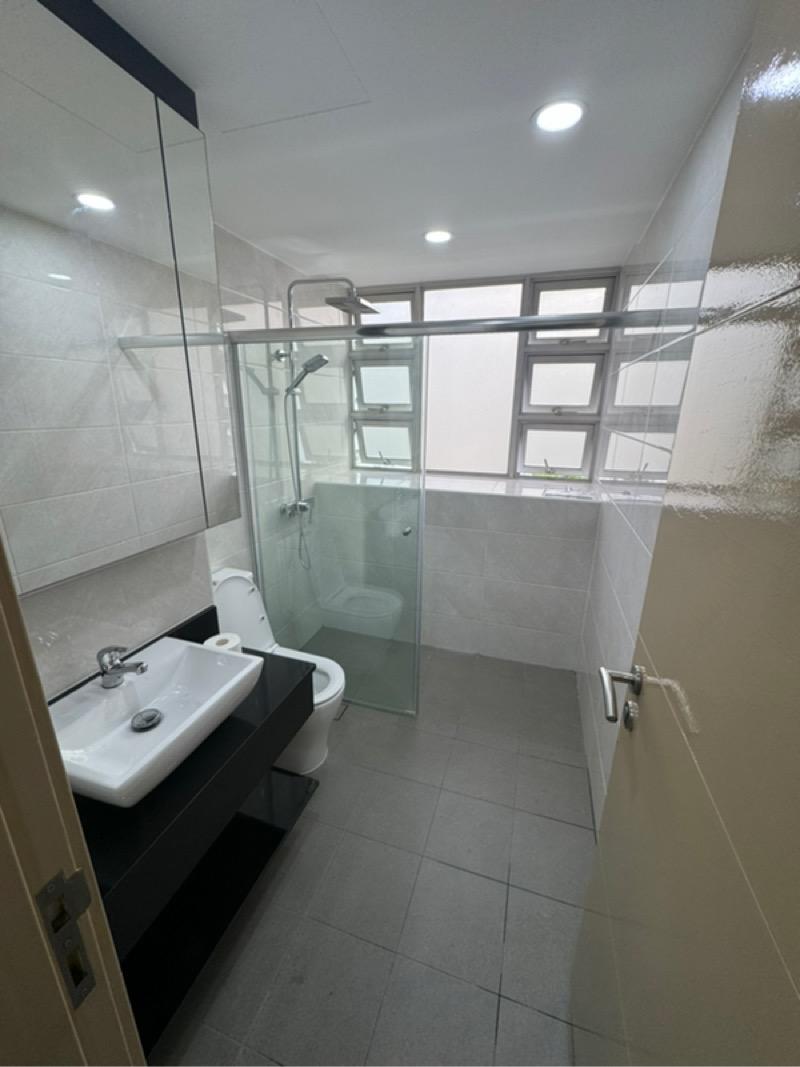Condominium for Rent, Le Crescendo Condominium For Rent, $4,000, 2 Bed 2 Bath 915 sqft $4.37 psf, SGD 4,000 | 99-year Leasehold