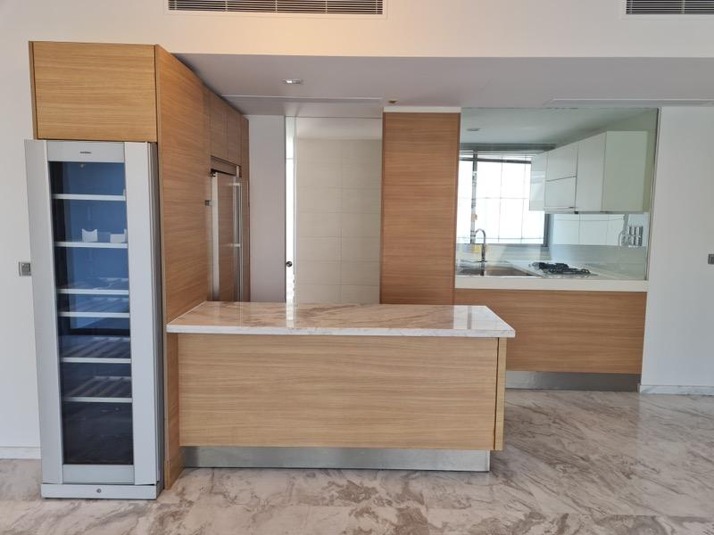 Condominium for Rent, Suites @ Cairnhill Condominium For Rent, $10,000, 4 Bed 4 Bath 1,860 sqft $5.38 psf, SGD 10,000