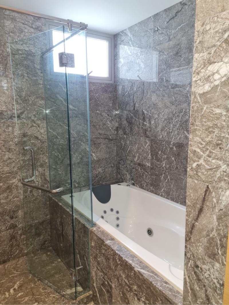 Condominium for Rent, Suites @ Cairnhill Condominium For Rent, $7,200, 2 Bed 2 Bath 1,184 sqft $6.08 psf, SGD 7,200