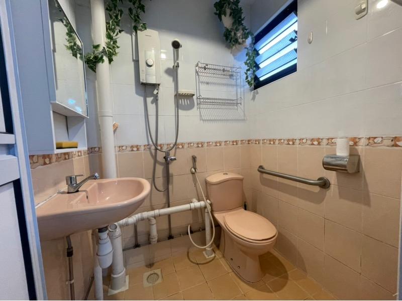 HDB Apartment for Rent, 610 Ang Mo Kio Avenue 4 HDB Apartment For Rent, $2,750, 2 Bed 2 Bath 882 sqft $3.12 psf, SGD 2,750 | 99-year Leasehold