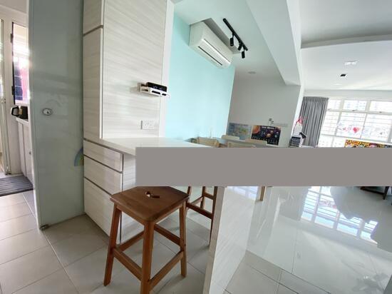 HDB Apartment for Rent, 9A Boon Tiong Road HDB Apartment For Rent, $5,200, 3 Bed 2 Bath 1,206 sqft $4.31 psf, SGD 5,200 | 99-year Leasehold