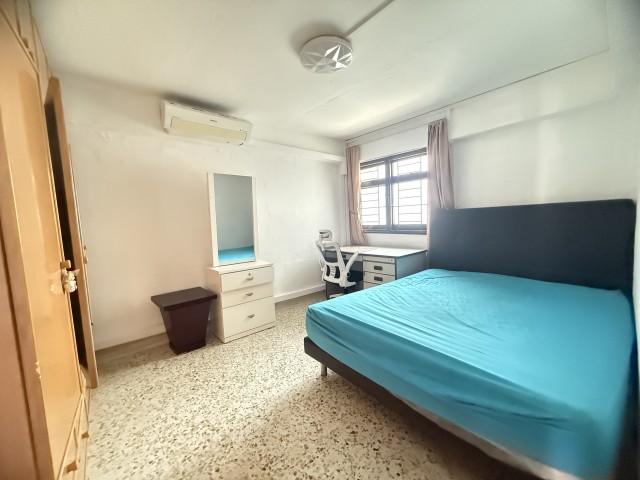 HDB Apartment for Rent, 19 Ghim Moh Road HDB Apartment For Rent, $3,200, 3 Bed 1 Bath 700 sqft $4.57 psf, SGD 3,200 | 99-year Leasehold