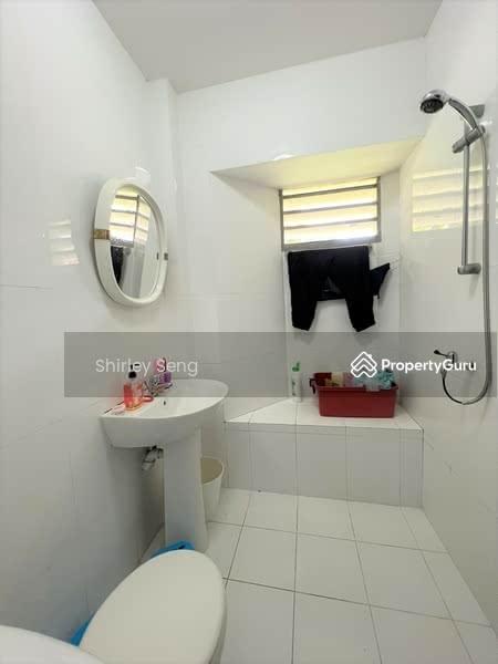 Bungalow - Good Class for Rent, Gorgeous single storey Golden Class Bungalow at Victoria Park Road call Shirley at hp: 96724011, SGD 23,000