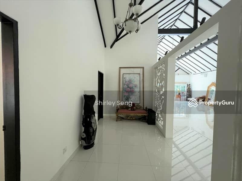 Bungalow - Good Class for Rent, Gorgeous single storey Golden Class Bungalow at Victoria Park Road call Shirley at hp: 96724011, SGD 23,000