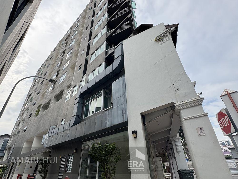 Condominium for Rent: 