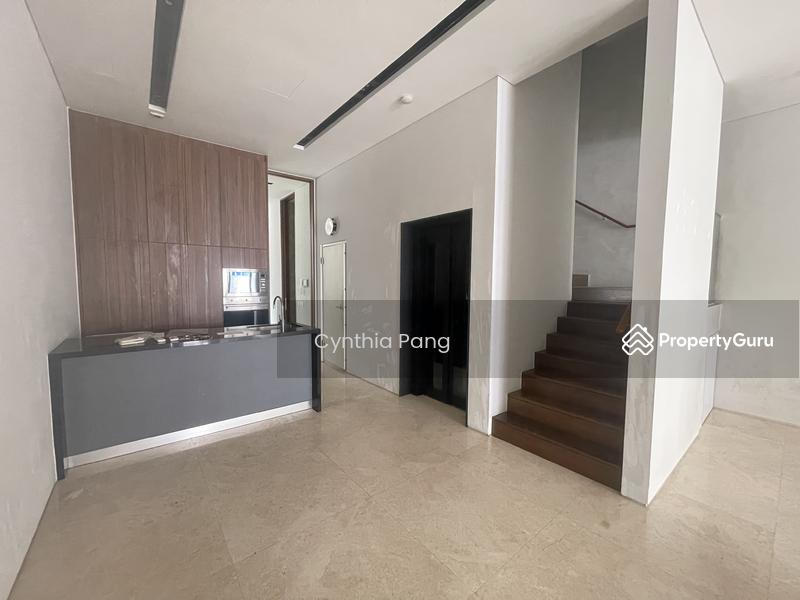 Prop-GPT: Terrace: D11  Modern designer terrace in Novena with lift and pool