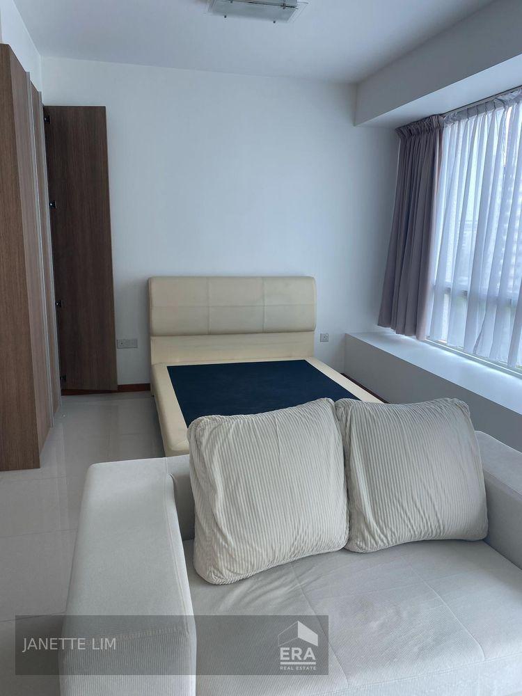 Condominium for Rent: 