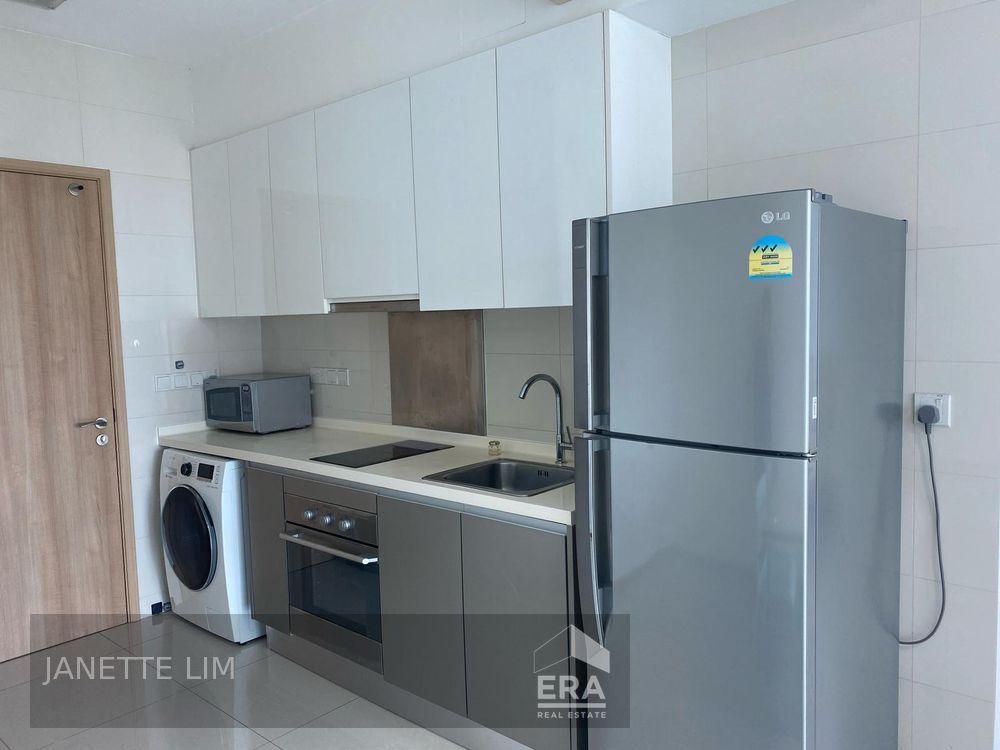 Condominium for Rent: 