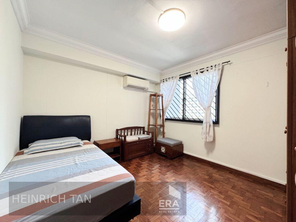 Prop-GPT: HDB - 3 room:   Jurong West Street 71 711 Jurong West Street 71 For Rent
