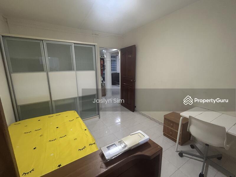 HDB Flat for Rent, 650 Hougang Avenue 8, SGD 750 | 99-year lease